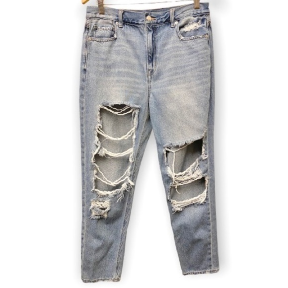 American Eagle Outfitters Denim - American Eagle Mom Jeans Distressed High Rise Size 10 Light Wash 100% Cotton